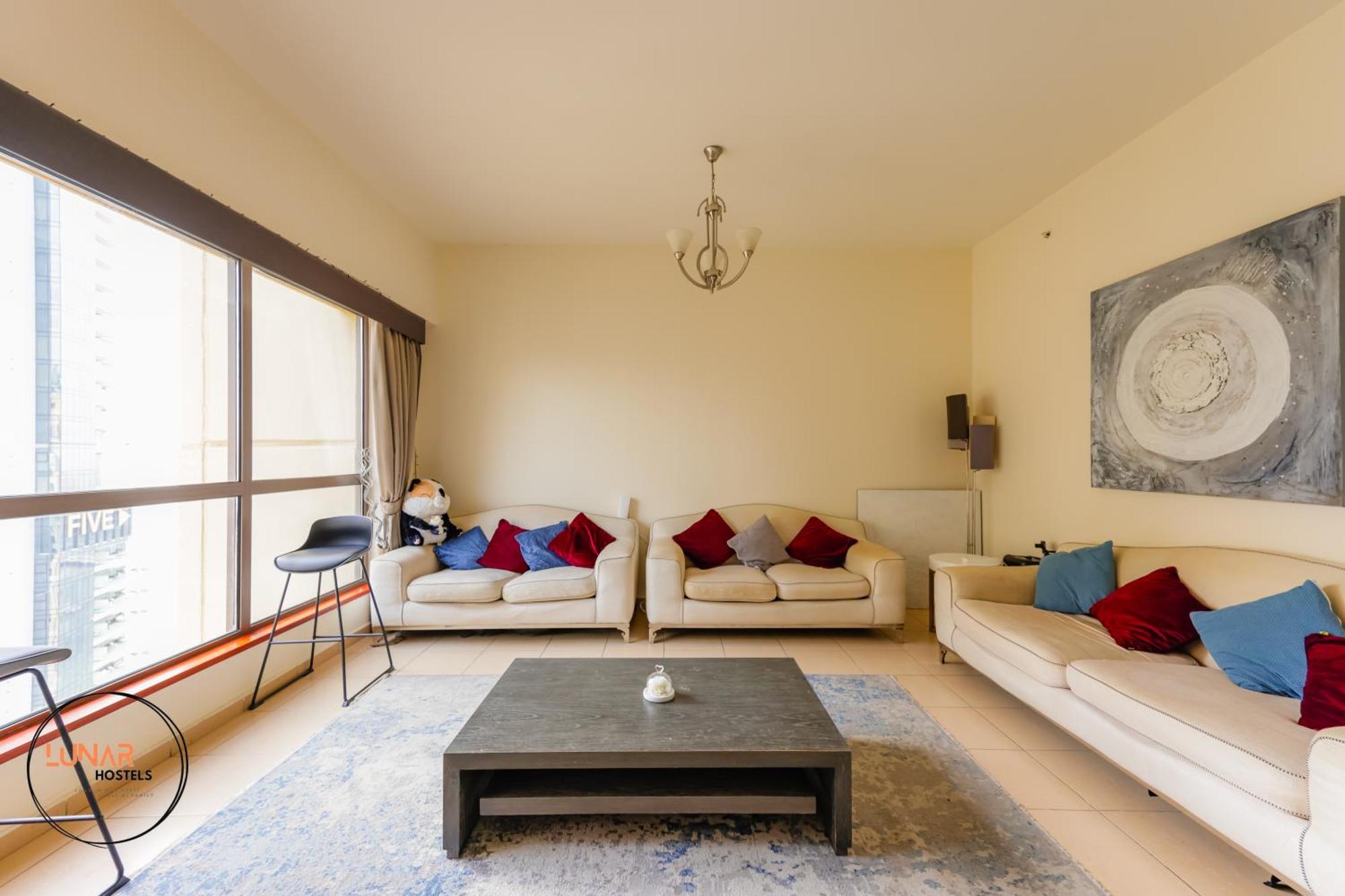 Lunar Cozy Hostel - Jbr Dubai Luaran gambar