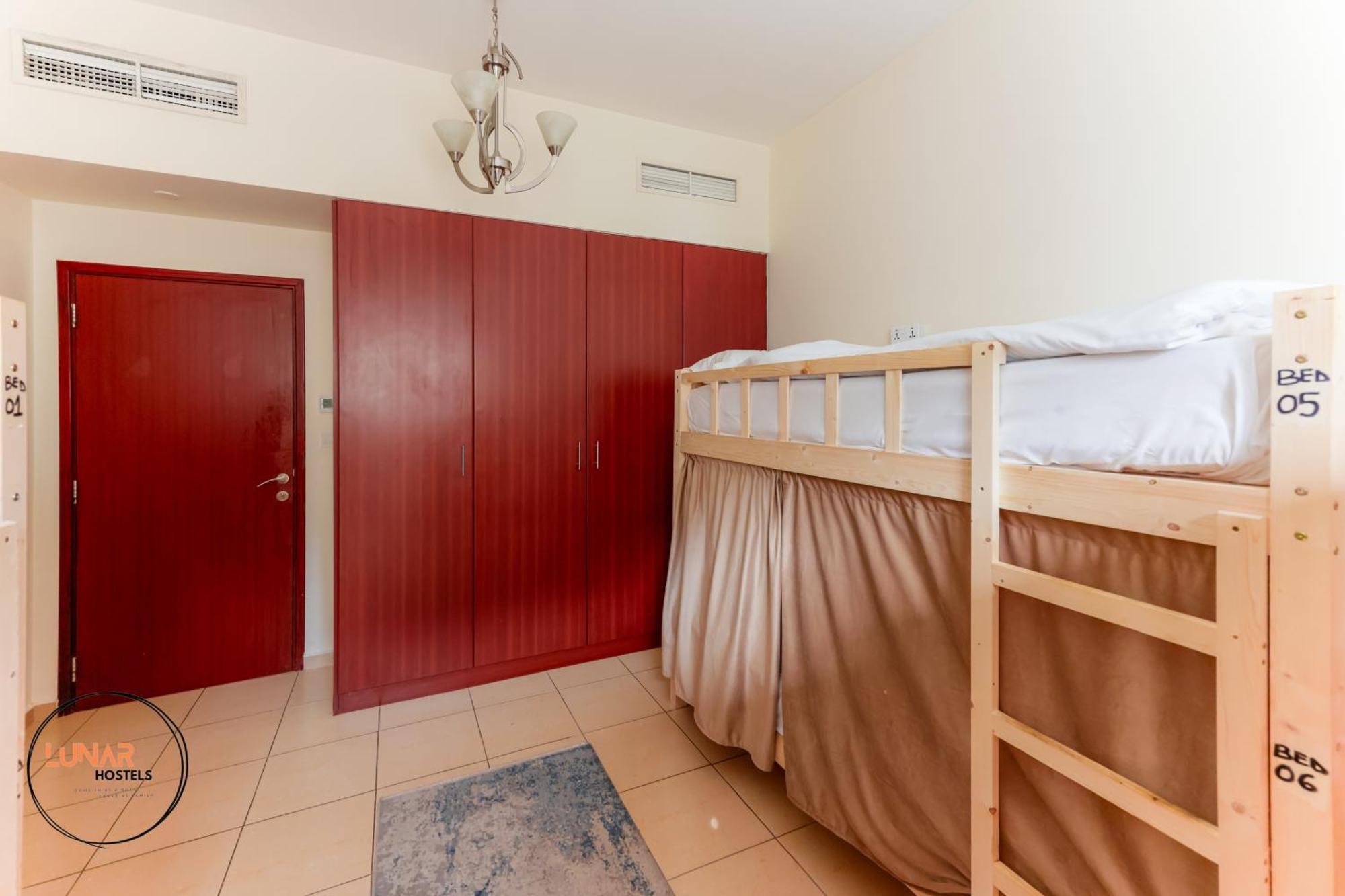Lunar Cozy Hostel - Jbr Dubai Luaran gambar