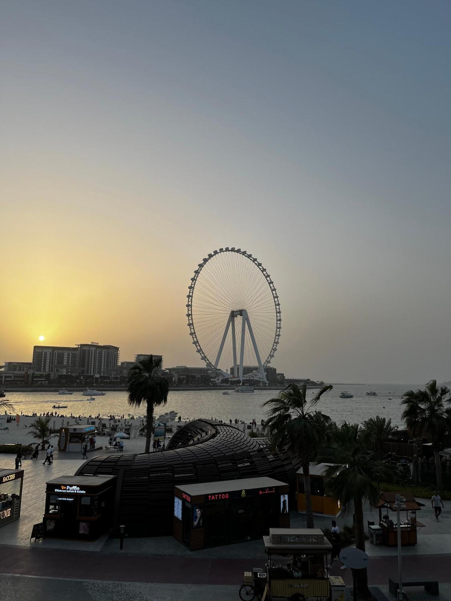 Lunar Cozy Hostel - Jbr Dubai Luaran gambar
